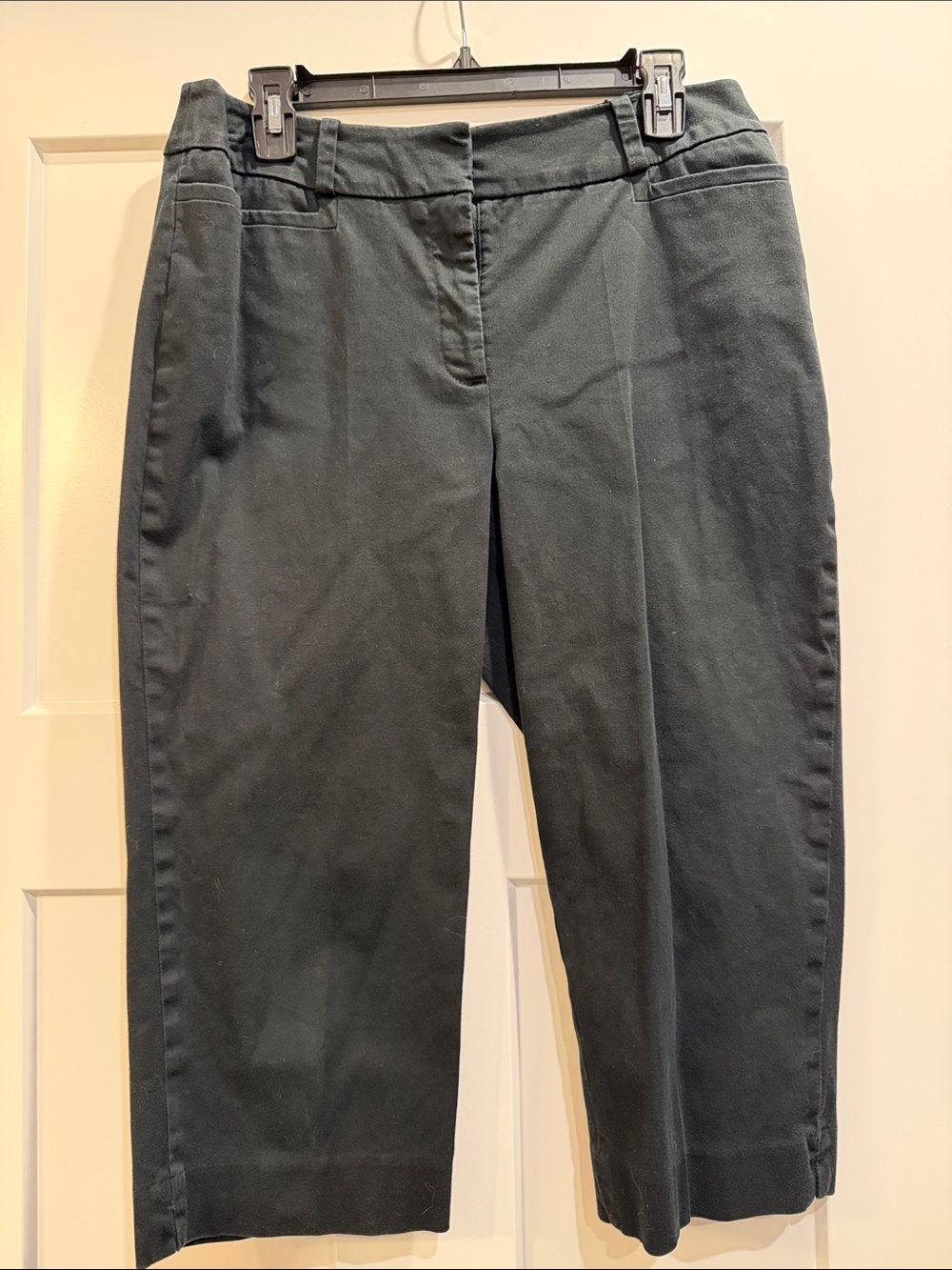 Classic Black Cropped Capri Dress Pants Size 8